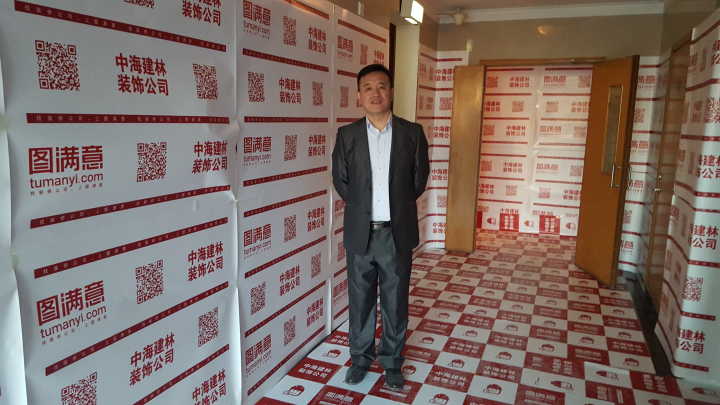 中海建林装饰公司总经理刘家宸先生接受央视采访工地现场